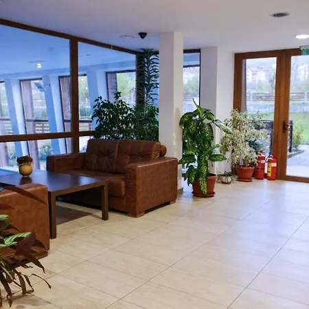 Mountain View アパート バンスコ